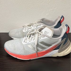 Adidas woman running shoes size 7 1/2